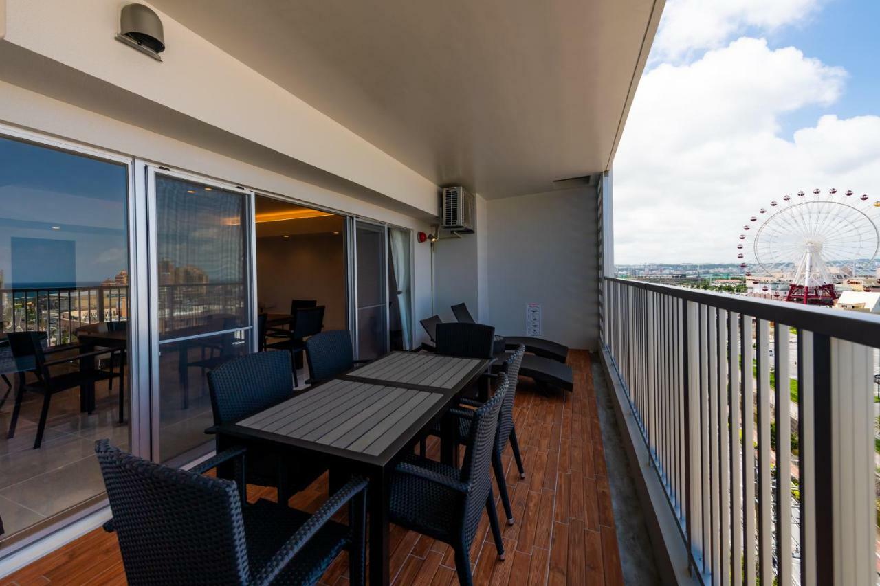 Condo Royal Ryu Kyu Chatan Exteriör bild
